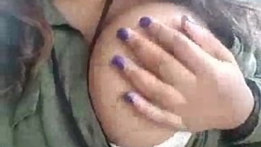 Desi beauty showing boobs