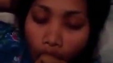 GF SUCKS MY FAT COCK HALF ASLEEP