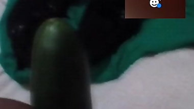My pinay girlfriend play with cucumber